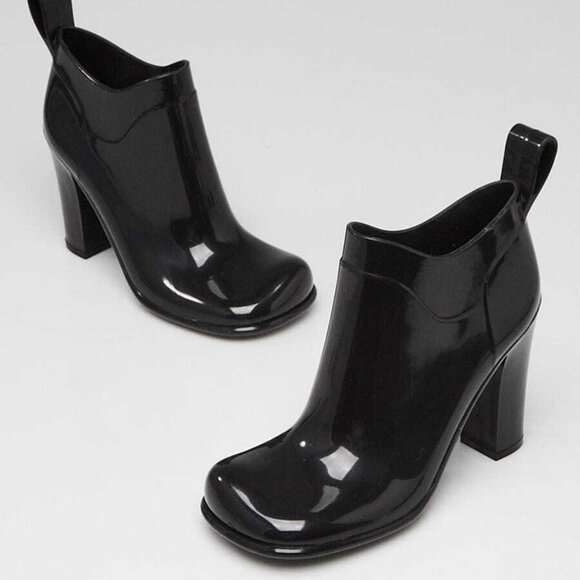 Bottega Veneta Black Rubber Ankle Boots Size 5.5/36 - Picture 1 of 5